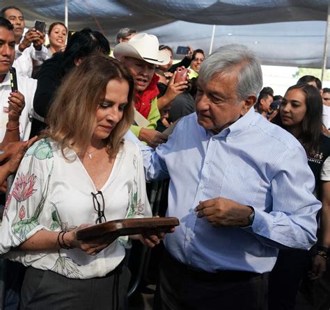 Homenaje A Emiliano Zapata El Caudillo Del Sur Presidencia De La