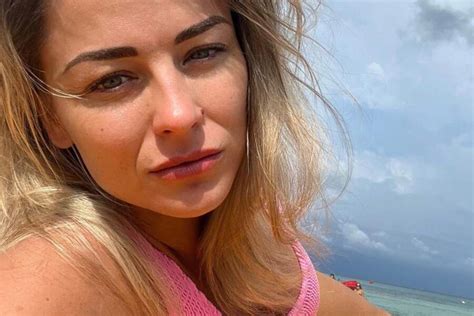 Instagram Lou Doillon D Voile Son Corps Post Partum Emily Ratajkowski En Bikini Majorque