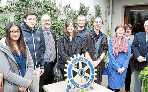 Rotary Le Club R Compense Des Lyc Ens Le T L Gramme