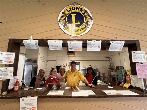 What makes the community of lagrange so unique for families 13