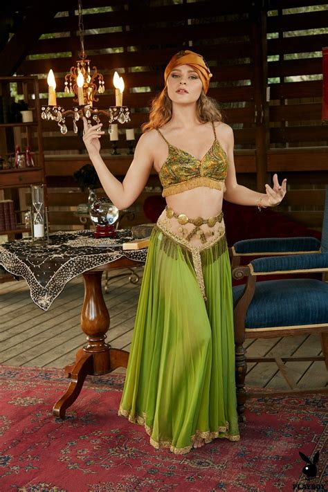 Alice Antoinette In Fantasy Outfit Shows Her Tits Photos