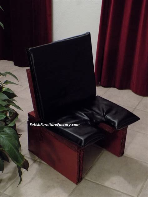 Mature FaceSitting Chair BDSM Furniture Dungeon Queening Chair Rim Seat Queening Stool