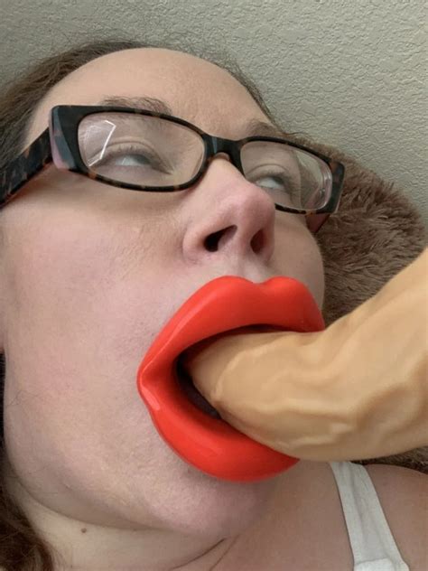 Big Fake Lips Sucking Cock Nude Pics XHamster