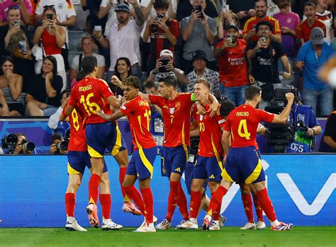 España derriba a Francia con remontada y alcanza su primera final de