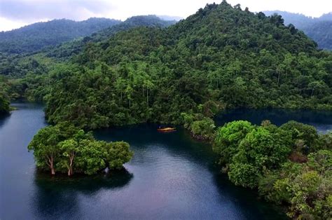 lipi menerbitkan buku berseri tentang perhitungan danau  indonesia