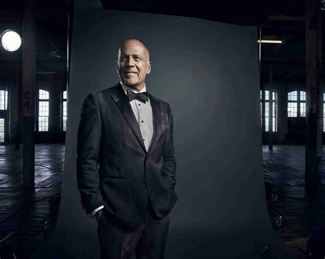 Bruce Willis pečený, vařený. Nenechte si ujít novou komediální show
