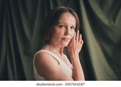 Sexy mature résultats mille dimages libres de droits de photos