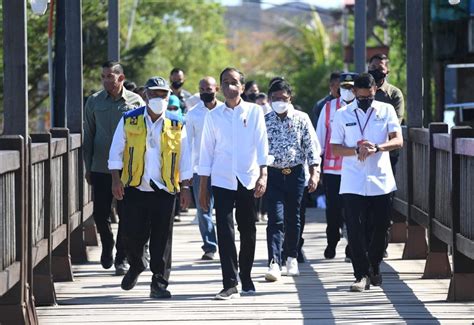 Presiden Jokowi Tinjau Proyek Pengembangan Sarana Hunian Di Labuan Bajo