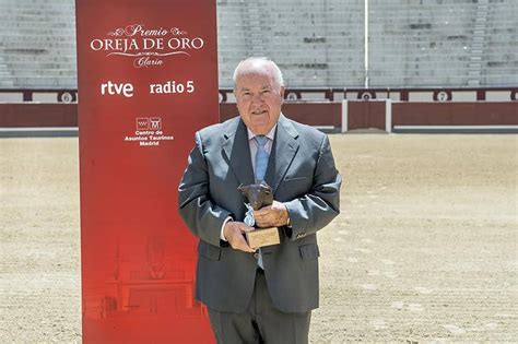 Rne Entrega Sus Premios Oreja Y Hierro De Oro