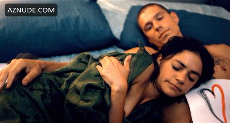 BLU HUNT Nude AZNude