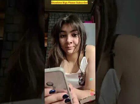 Hot Russian Teen On Live Streaming