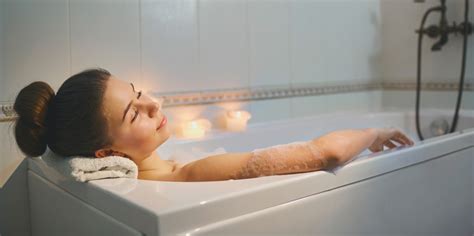 Taking A Hot Bath Burns Just As Many Calories As Going To The Gym Says Science YourTango