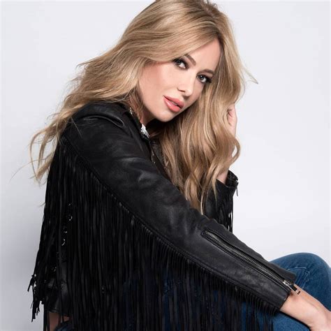 FOTOGRAFIJE SU SVUDA: Lidija Bačić stala pred slikara