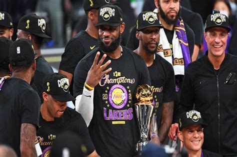 Lebron James Raih Mvp Final Nba 2020