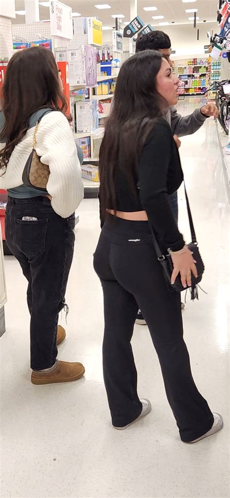 Nice Booty Latina Spandex Leggings Yoga Pants Forum