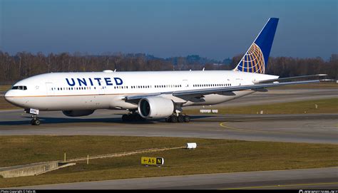 N798UA United Airlines Boeing 777 222 ER Photo By Felix M ID