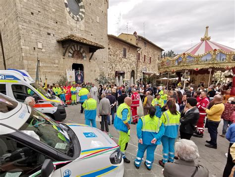 Festa A Sirene Spiegate Due Nuovi Mezzi Per La Misericordia Di Antella