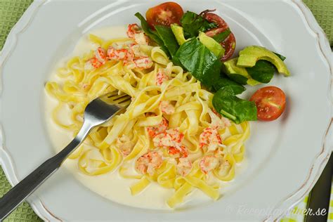 Kräftstjärtar med pasta