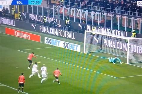 Perch Il Gol Di Theo Dopo Il Palo Colpito Su Rigore Stato Annullato