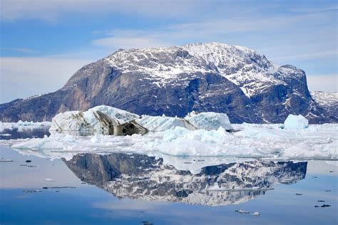 Nuuk Icefjord Boat Tour • Sail among icebergs | Guide to Greenland