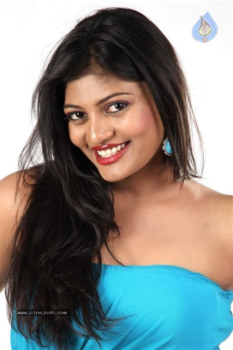 Soumya New Hot Stills Photo 2 Of 51