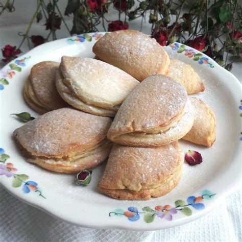 Простой рецепт сочников с творогом пошагово и с фото