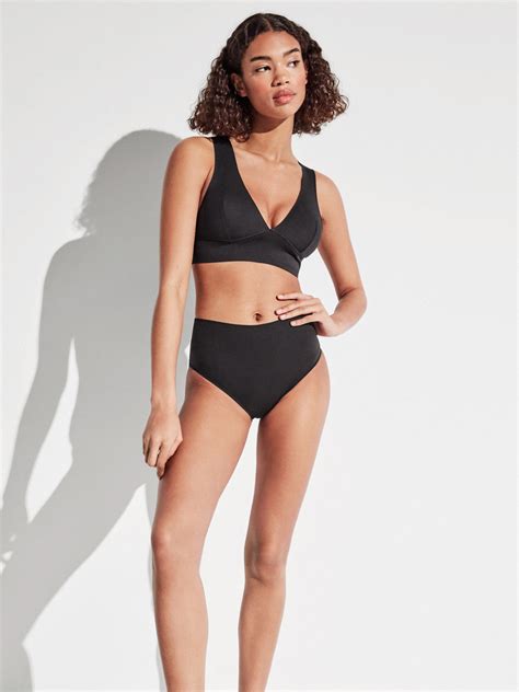 Top De Bikini Negro Con Relleno Extra Ble Gisela