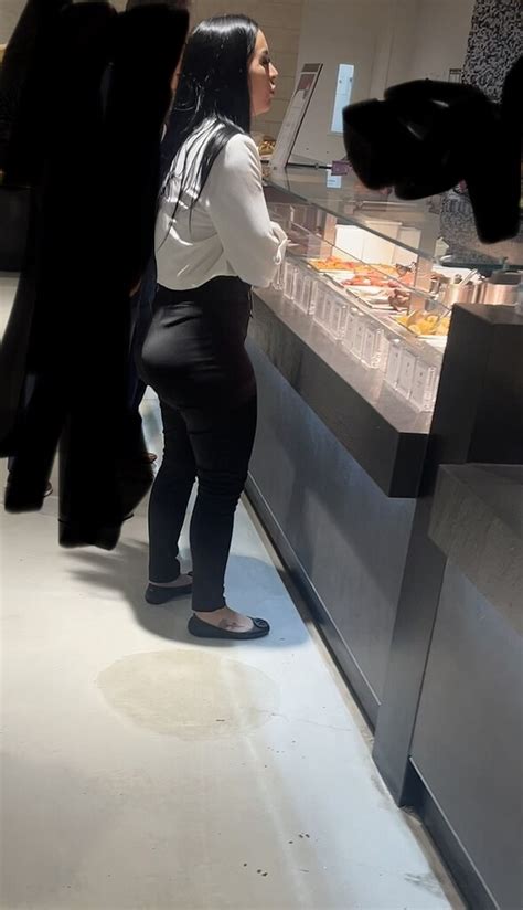 Latina Ass Spandex Leggings Yoga Pants Forum