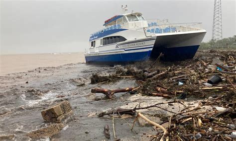 Hurricane Fiona Slams Turks And Caicos As Category 3 Storm The Epoch