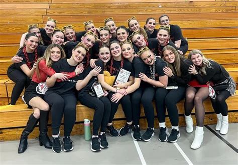 Manitowoc Lincoln Dance Team Qualifies For State Seehafer News