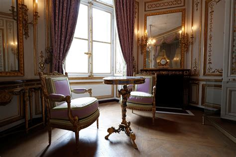 Marie-Antoinette's renovated Versailles apartment reopens to public