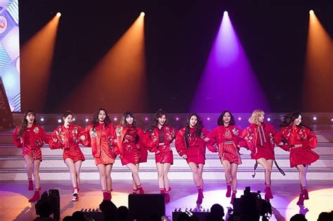 Twice『紅白歌合戦』から1か月ぶりnhkホールへ！ 日本初ショーケースツアーで新曲初披露 Daily News Billboard