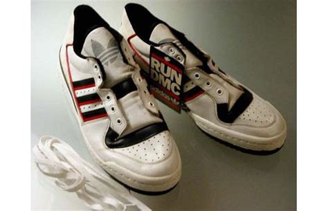 Покупаем старые кроссовки Nike, Reebok, Puma, Adidas, Converse, Asics