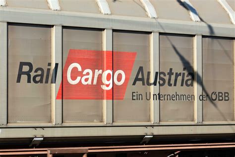 Rail Cargo Austria. Container shipping. Global freight and transport