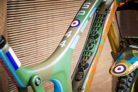 Steve Peat S Custom Painted Santa Cruz V10cc Andorra Race Bike Steve