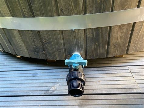 Badezuber Badebottich Hot Tub Ø cm mit externem Ofen inkl Kunststoff Einsatz und Deckel in