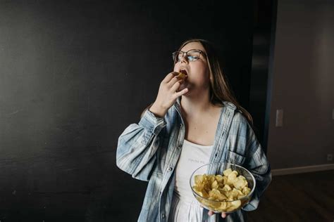 Hambre Emocional Qué es y cómo gestionarla Integria Psicología