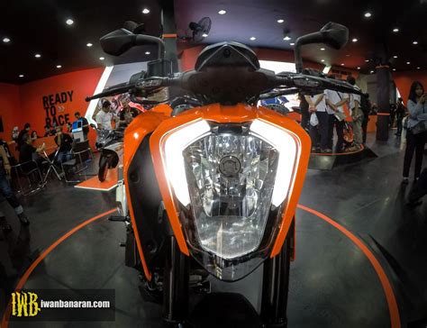 Cặp đôi naked bike cho người mới chơi KTM Duke và Duke ra mắt Đông Nam Á