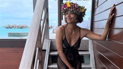 Halle Berry Has Internet In Chokehold With String Bikini Photo Holy S