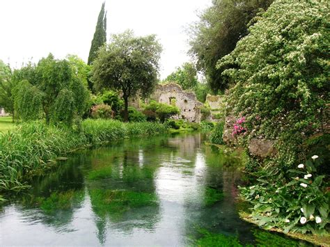Giardino Di Ninfa A Latina Le Nuove Date Di Apertura Orari E Prezzi Dei Biglietti