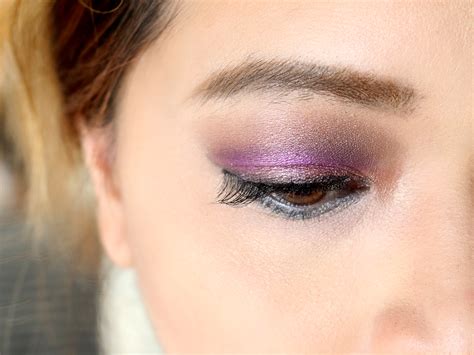 How To Apply Purple Eyeshadow For Blue Eyes Wavy Haircut