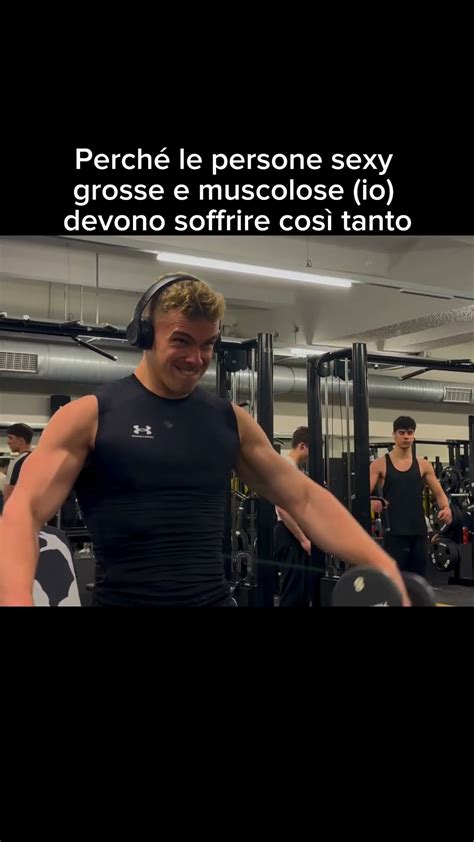 Io E Tutte Le Persone Che Mi Seguono Gym Fy Shorts Gymmotivation