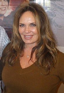 Catherine Bach - Wikipedia