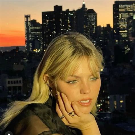 reneé rapp in Renee Blonde wife Mean girls