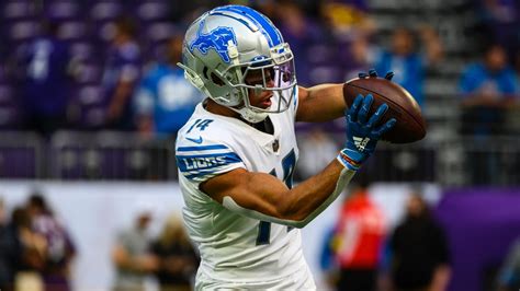 Lions Amon Ra St Brown Attends 1st Kentucky Derby Nails Hat And