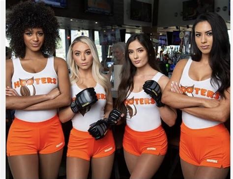 Hooters Hotties Pt Porn Pictures Xxx Photos Sex Images Pictoa