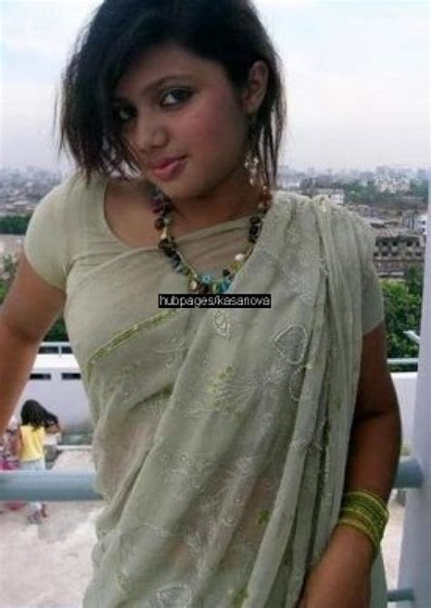 Best Aunty Pictures Hot Aunty In Saree Navel Show