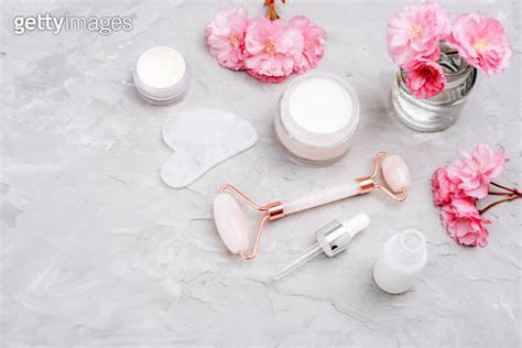 Cream Jar Face Roller Gua Sha Stone Serum Bottle With Pipette And