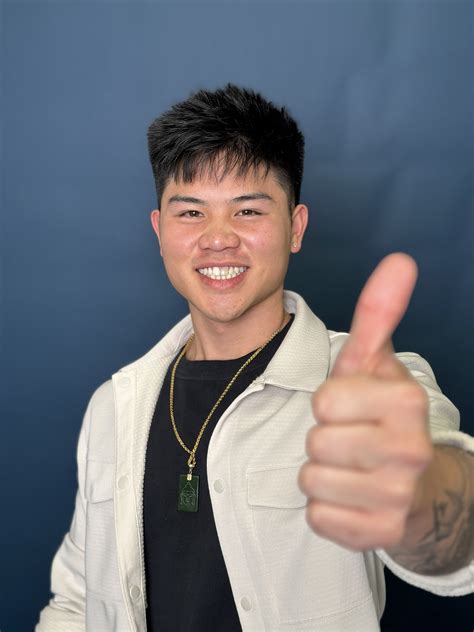 Heartwarming Tale Of An Elderly Man's Kindness To A Stray Dog During