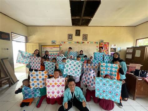 Edukasi Kreatif Di Desa Giriroto KKN Kelompok 44 UNS 2023 Kenalkan